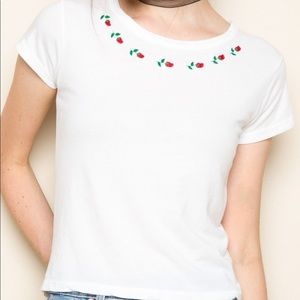 Cropped Embroidery Tee